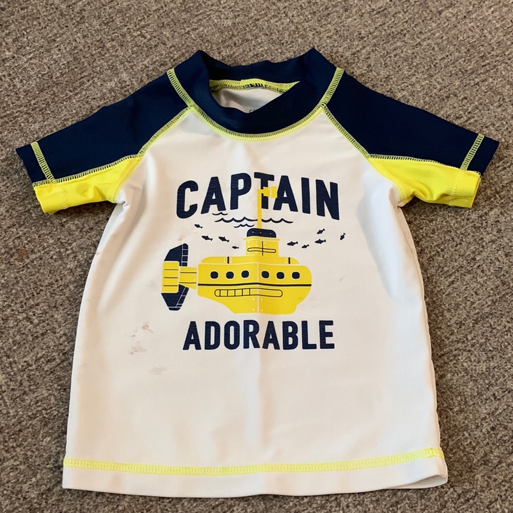🌺 Carter’s submarine Rashguard Swim Shirt. Baby Boy size 9M.